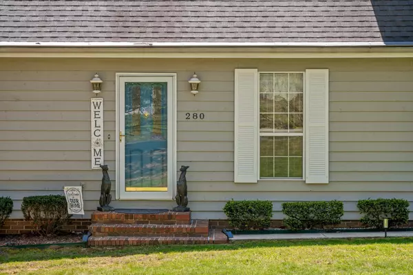 Signal Mountain, TN 37377,280 Spring Drive