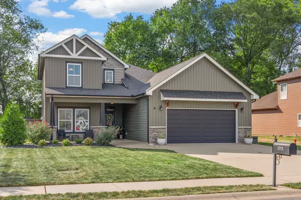 1004 Michaela Cir, Clarksville, TN 37043