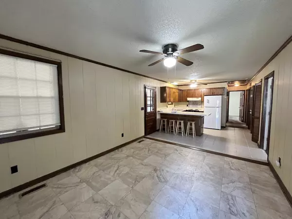 Gallatin, TN 37066,618 Cross St