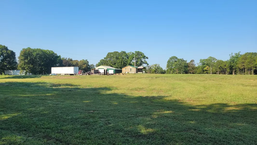 3592 Mahaley Rd, Chapel Hill, TN 37034