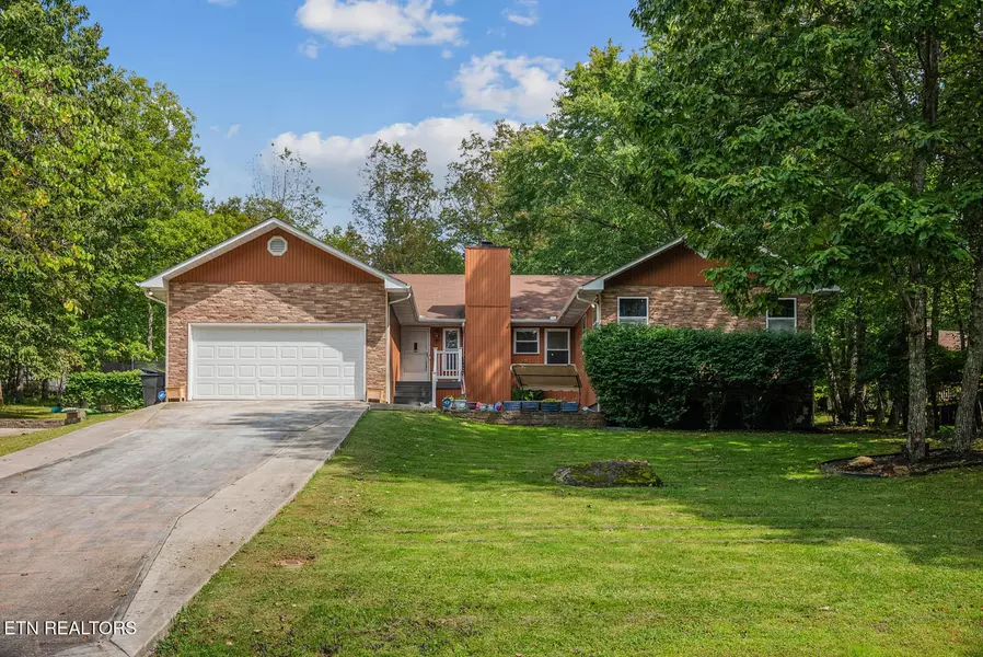 143 Rolling Green Drive, Crossville, TN 38558