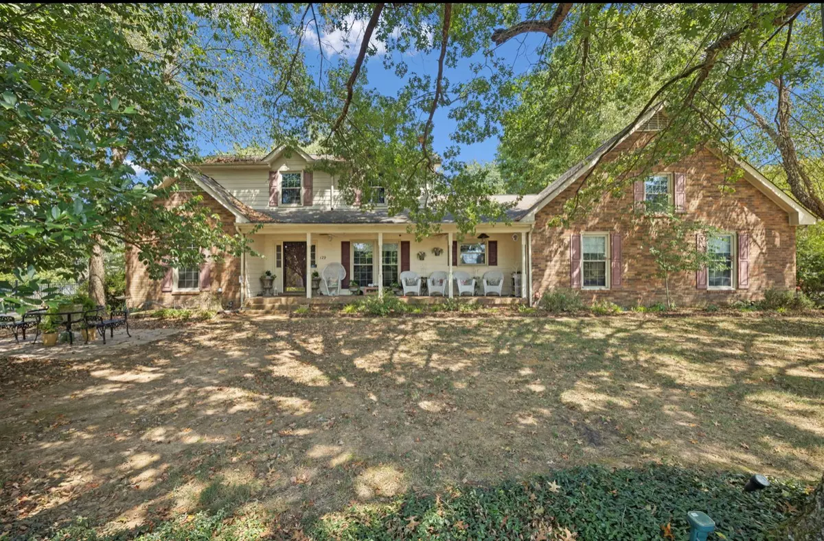 Hendersonville, TN 37075,129 W Ridge Dr