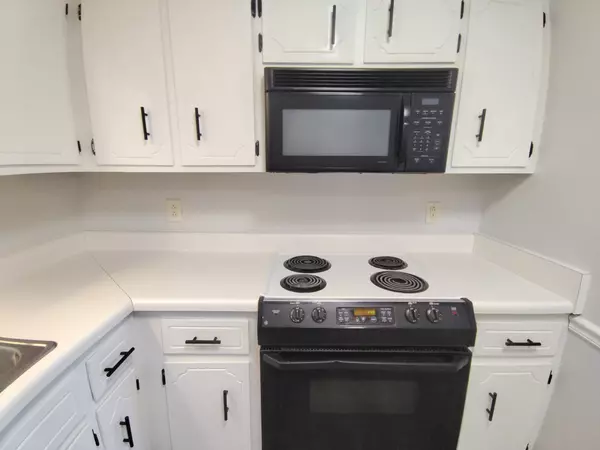 Clarksville, TN 37042,410 Jack Miller Blvd #D