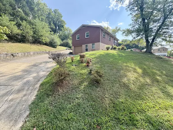 Clarksville, TN 37040,302 Crossland Ave