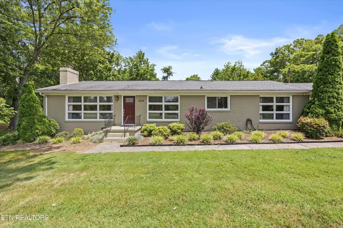Knoxville, TN 37918,4224 NE Clairmont Drive