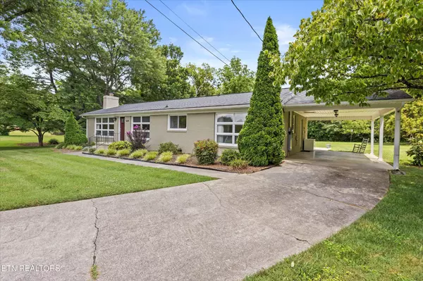 Knoxville, TN 37918,4224 NE Clairmont Drive