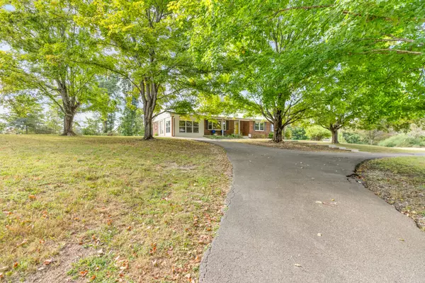 Dickson, TN 37055,1380 Cowan Rd