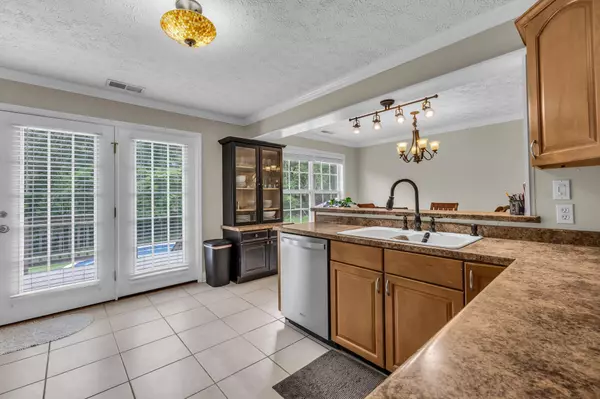 Signal Mountain, TN 37377,342 Miller Road