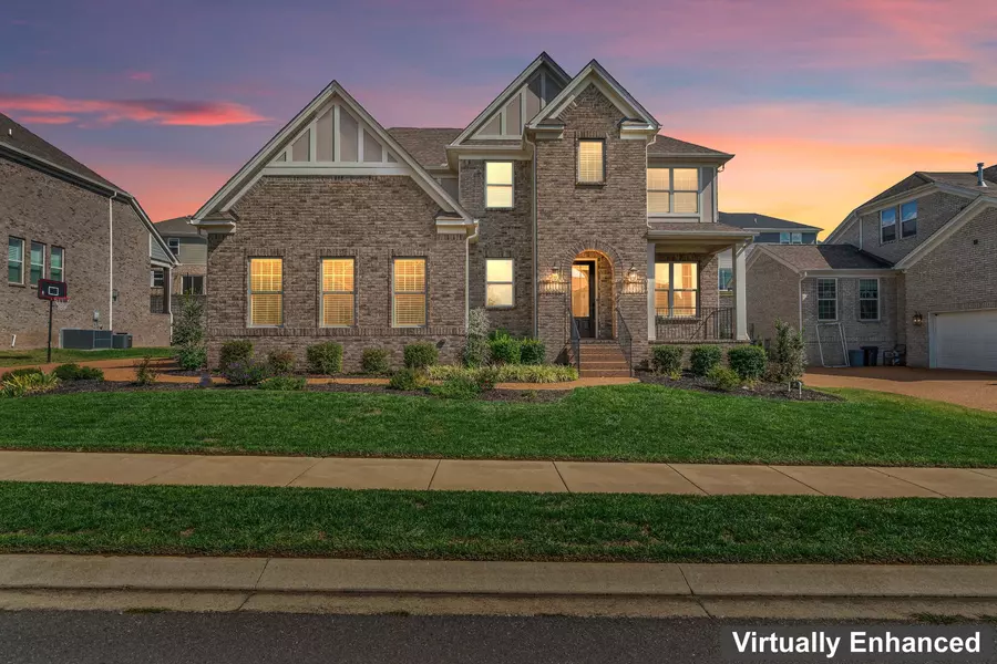 106 N Malayna Dr, Hendersonville, TN 37075