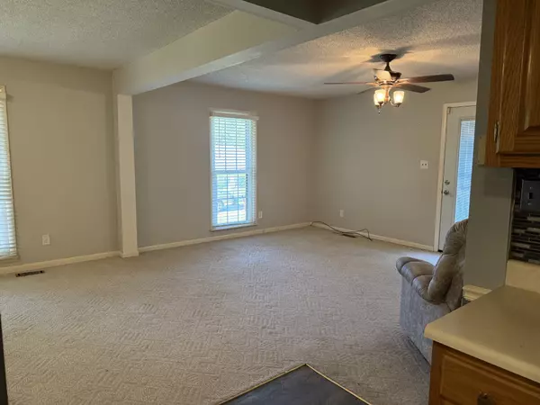 Pulaski, TN 38478,125 Chicken Creek Rd