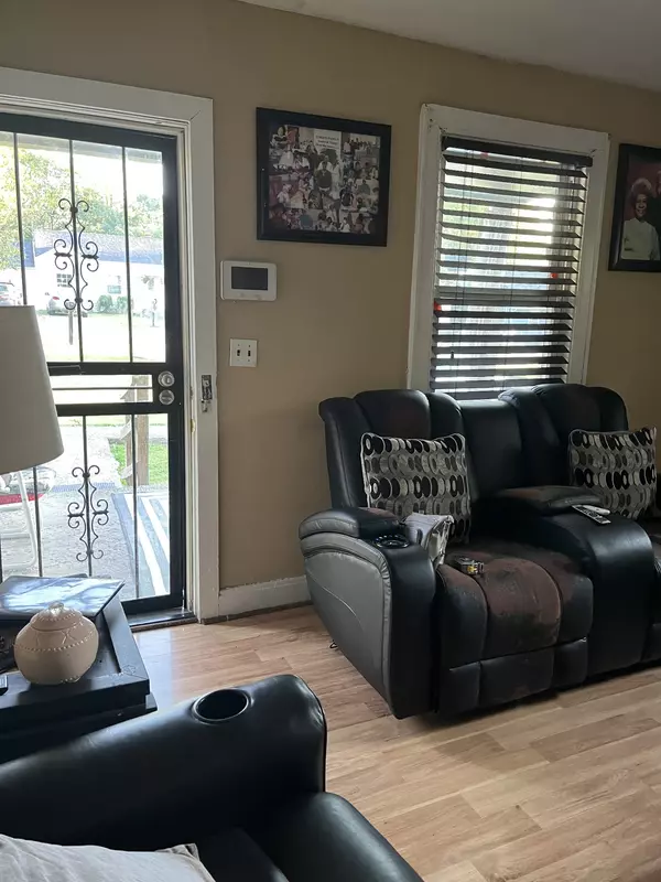 Nashville, TN 37206,841 Seymour Ave