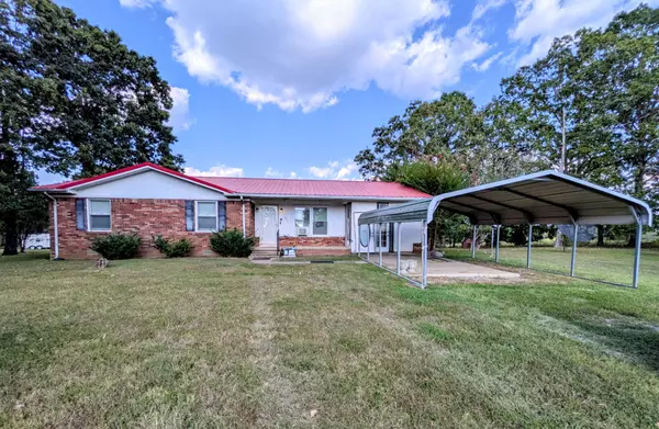 3416 Erin Rd, Mc Ewen, TN 37101