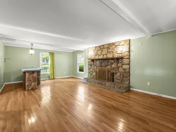 Estill Springs, TN 37330,235 Lakeview St