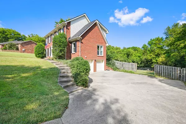 Old Hickory, TN 37138,5307 E Bend Dr