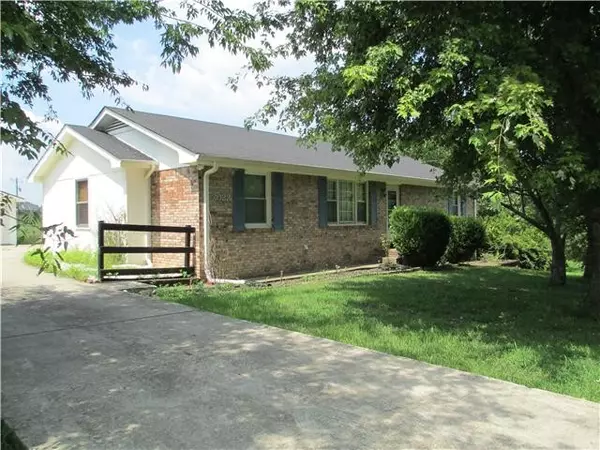 2022 Mann Rd, Lebanon, TN 37087