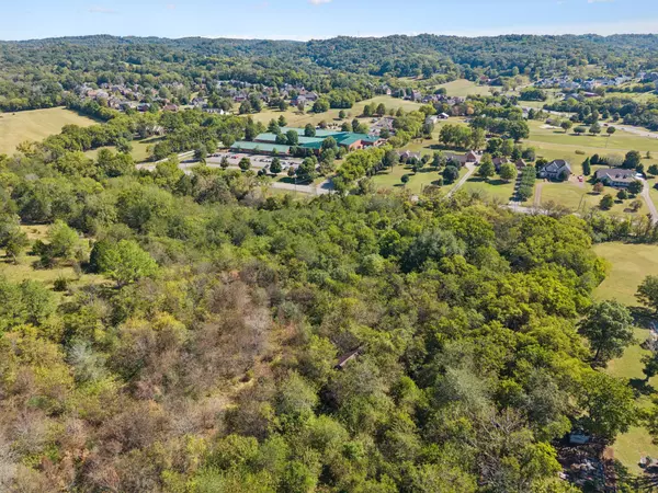 Goodlettsville, TN 37072,1043 Madison Creek Rd