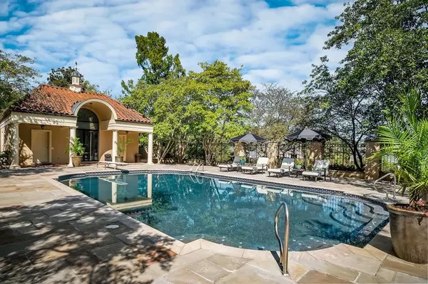 Cookeville, TN 38501,335 N Dixie Ave