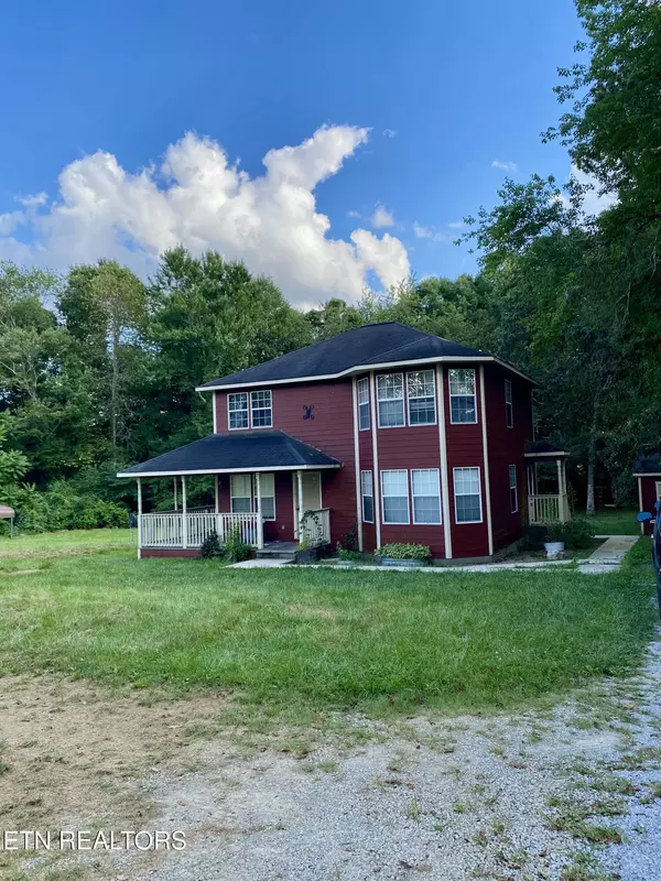 Clarkrange, TN 38553,422 Deer Lodge Hwy.