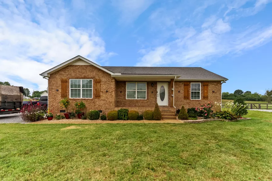 1061 Deasy Ln, Portland, TN 37148