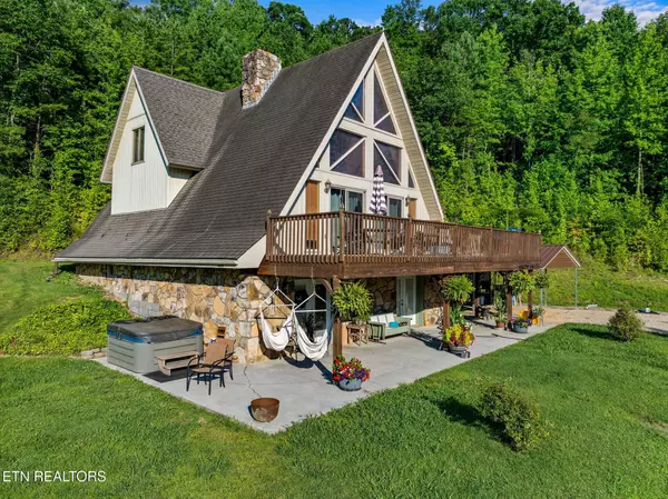 Cosby, TN 37722,850 Rich Top Way