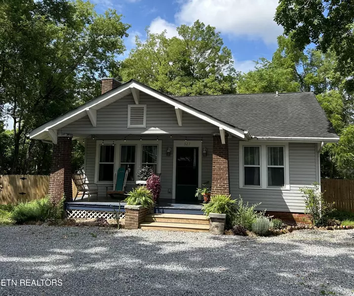327 Pettway Ave, Knoxville, TN 37920
