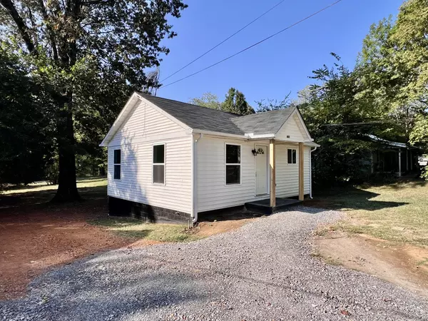 Paris, TN 38242,903 Curtis St