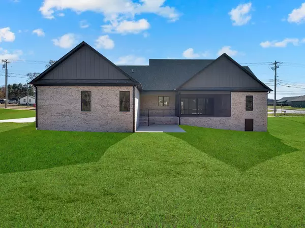 Tullahoma, TN 37388,2108 Country Club Dr