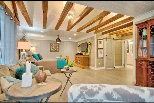 1382 Dunbar Cave Rd, Clarksville, TN 37043