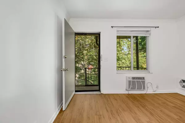 Nashville, TN 37212,2601 Hillsboro Pike #O8