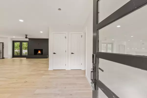 Brentwood, TN 37027,2711 Hillsboro Rd