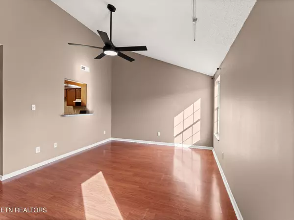 Powell, TN 37849,8016 Stablegate Way