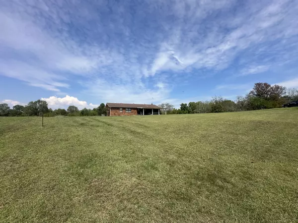 Chestnut Mound, TN 38552,552 Pea Ridge Rd