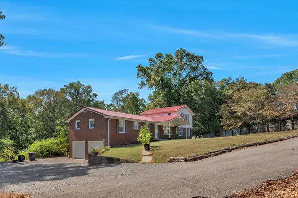 1008 Allen Rd, Ashland City, TN 37015