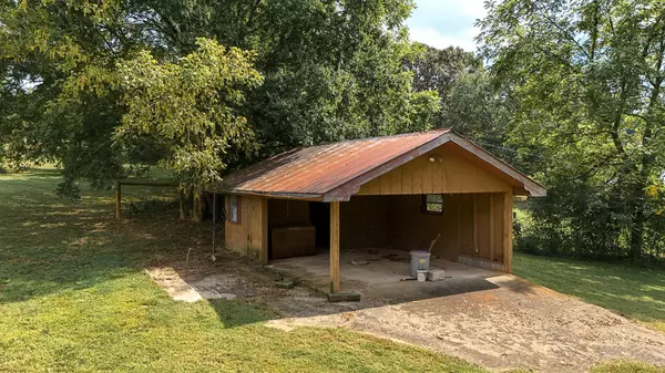 Benton, TN 37307,388 Patty Road