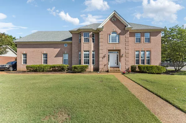 2326 Amber Glen Dr, Murfreesboro, TN 37128