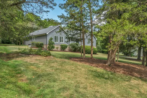 Brentwood, TN 37027,7018 Mayflower Cir