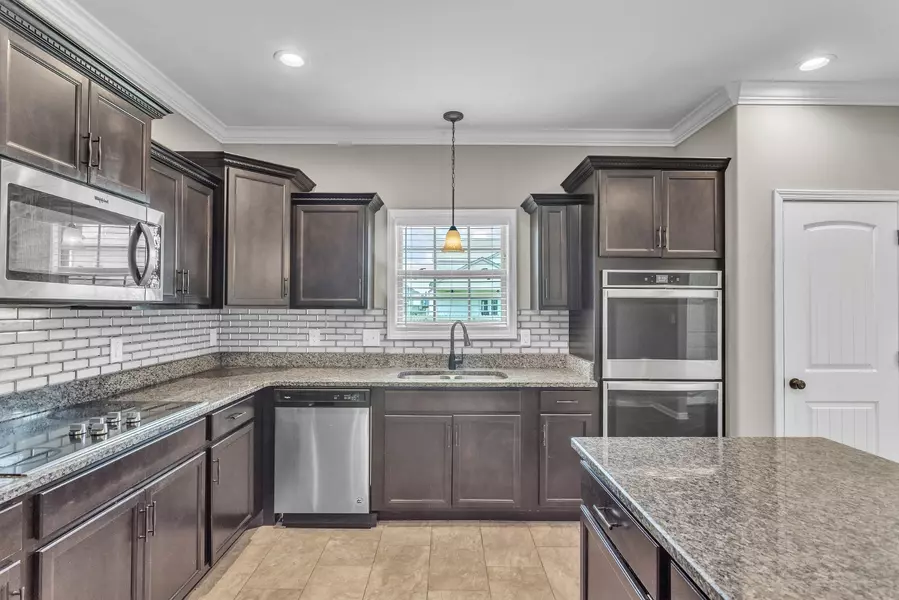 1370 Millet Dr, Clarksville, TN 37040
