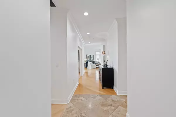 Nashville, TN 37203,110 31st Ave #N #206