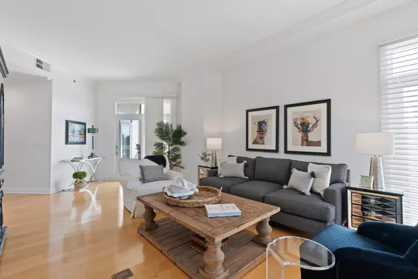 Nashville, TN 37203,110 31st Ave #N #206