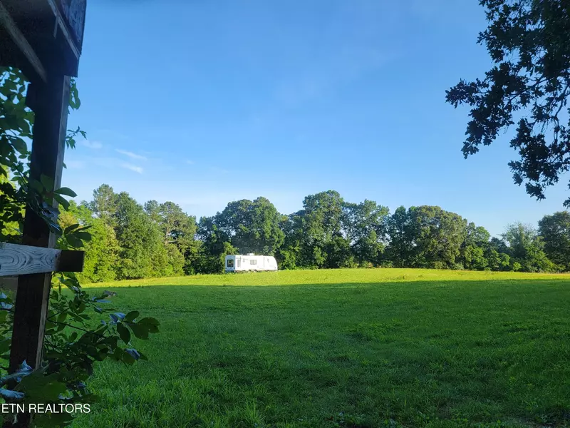 11418 Watkins Rd, Loudon, TN 37774