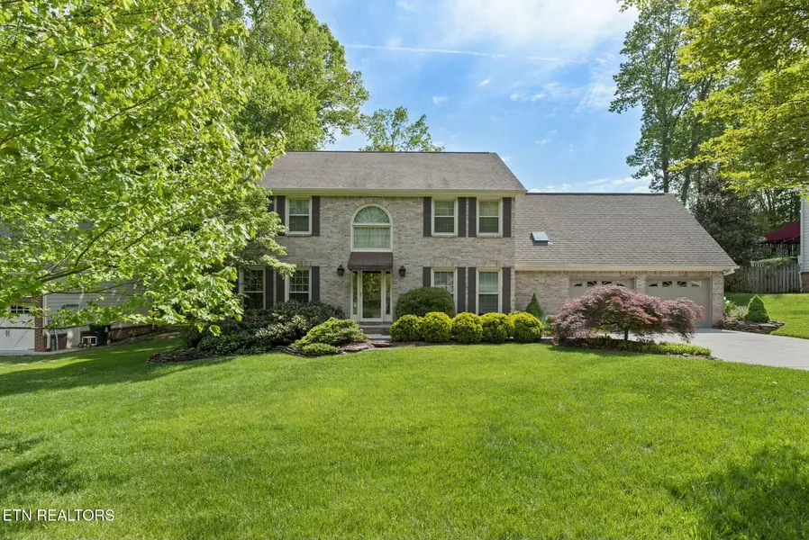 8308 Cambridge Woods Lane, Knoxville, TN 37923