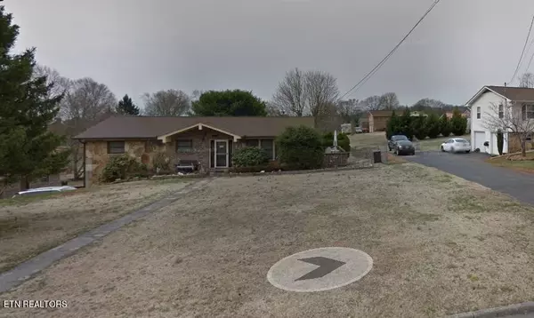 1231 Calloway Circle, Lenoir City, TN 37772