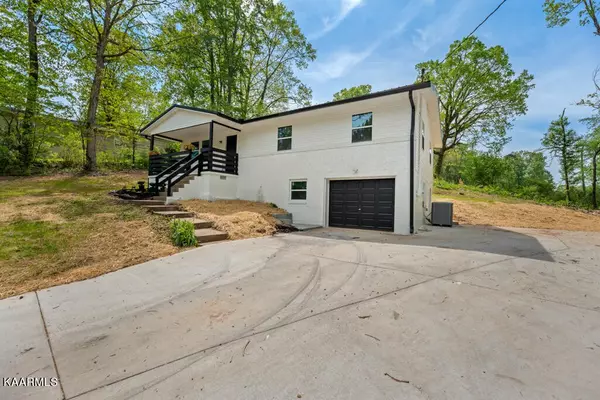 Clinton, TN 37716,430 Sherwood Estates Circle