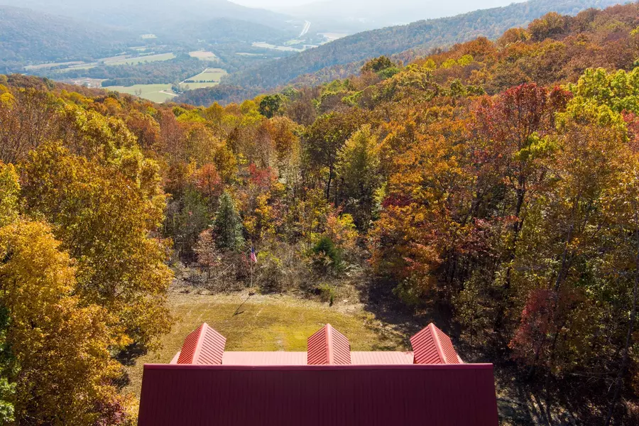 160 Billy Benton Way, Sewanee, TN 37375