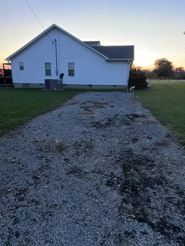 Woodbury, TN 37190,822 Bogle Rd