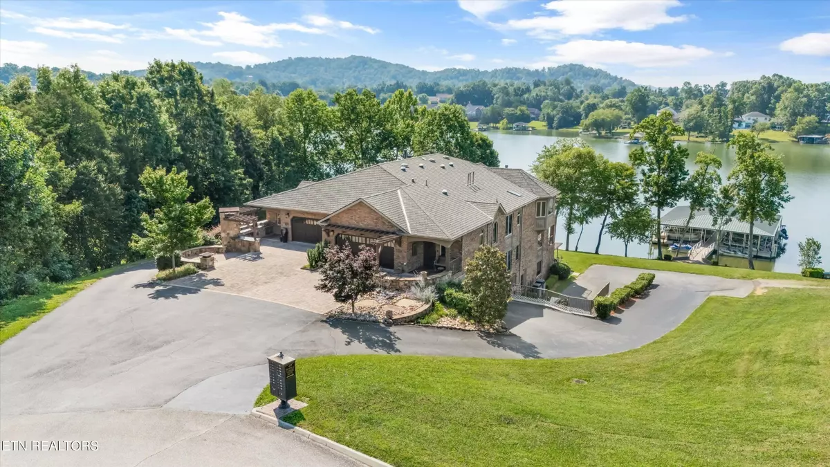 Kingston, TN 37763,3834 Lake Pointe Drive