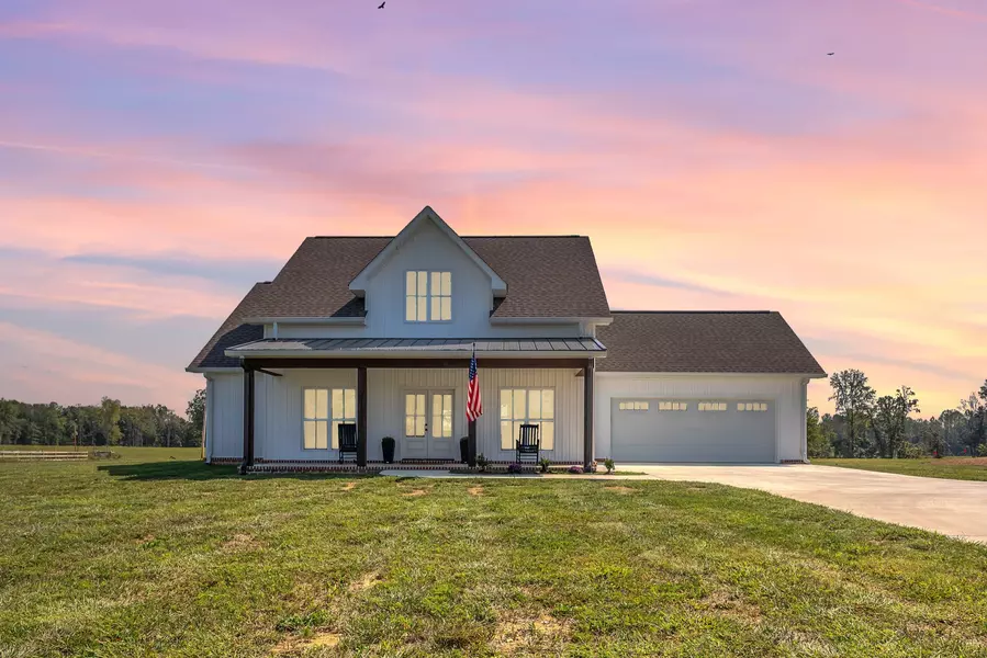 200 Beartown Rd, Loretto, TN 38469