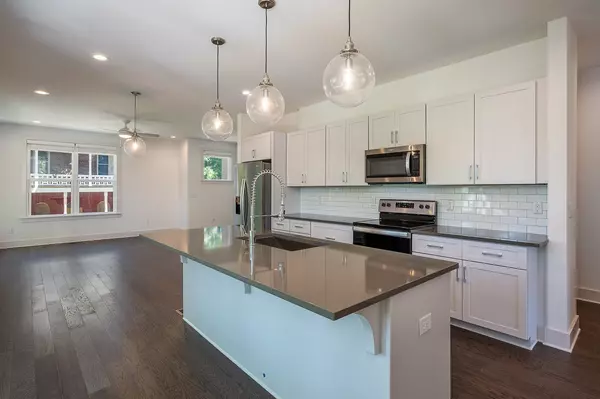 Nashville, TN 37207,900 Meridian Street #12