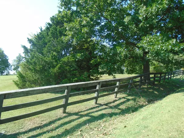Spring Hill, TN 37174,3051 Jim Warren Rd