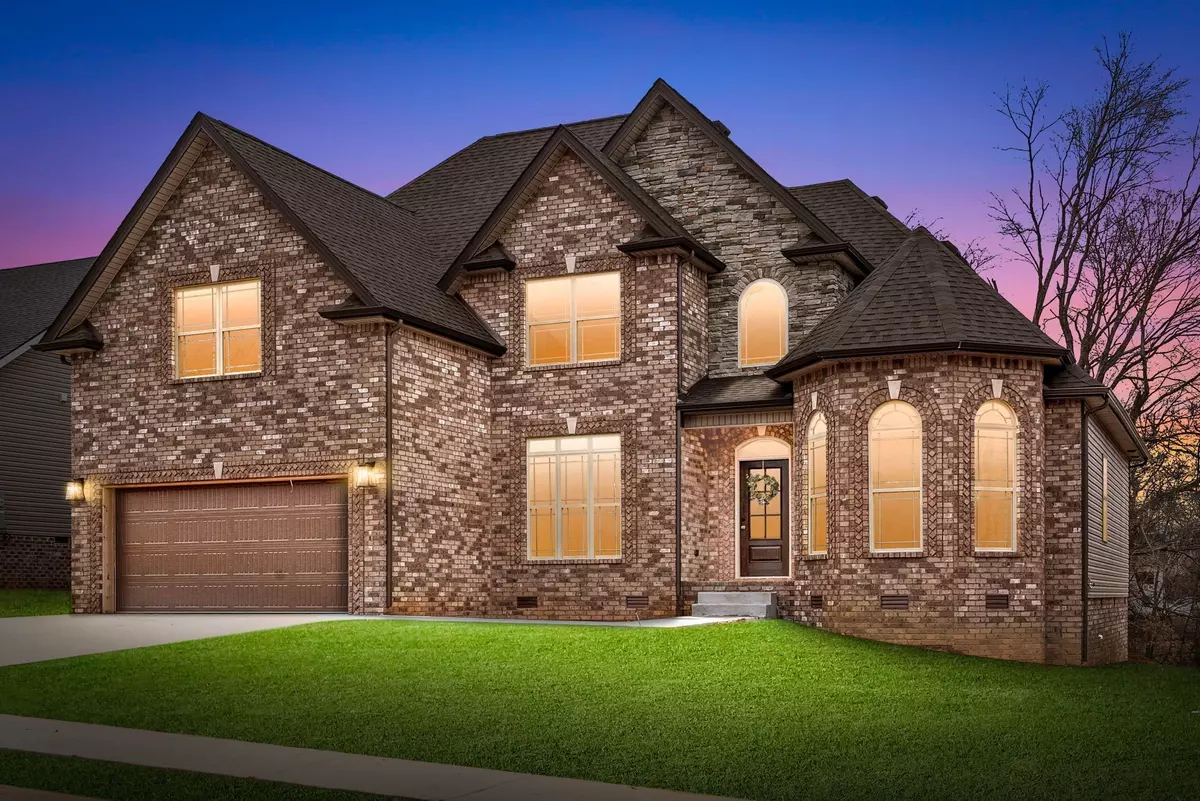 Clarksville, TN 37042,867 Burley Barn Rd